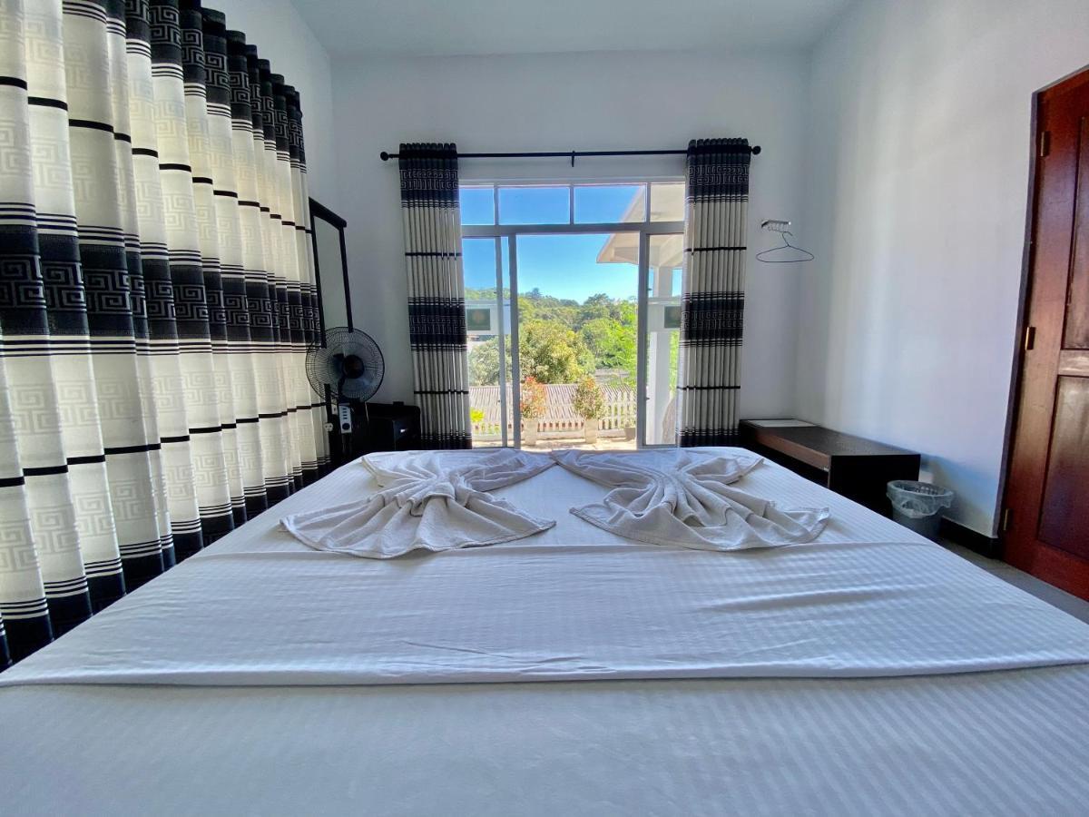 Mountain White Villa By Sunrise Kandy Eksteriør billede