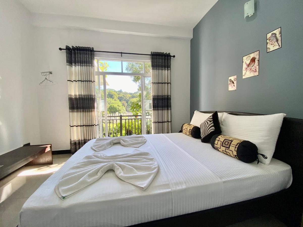 Mountain White Villa By Sunrise Kandy Eksteriør billede